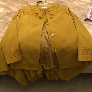 Beautiful Lisa Renee yellow jacket and skirt set